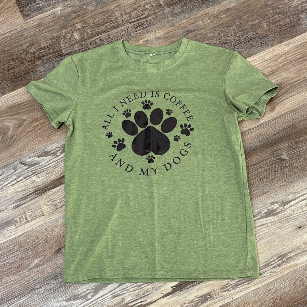 ☕️ 🐶 Green Dog Lover T-Shirt